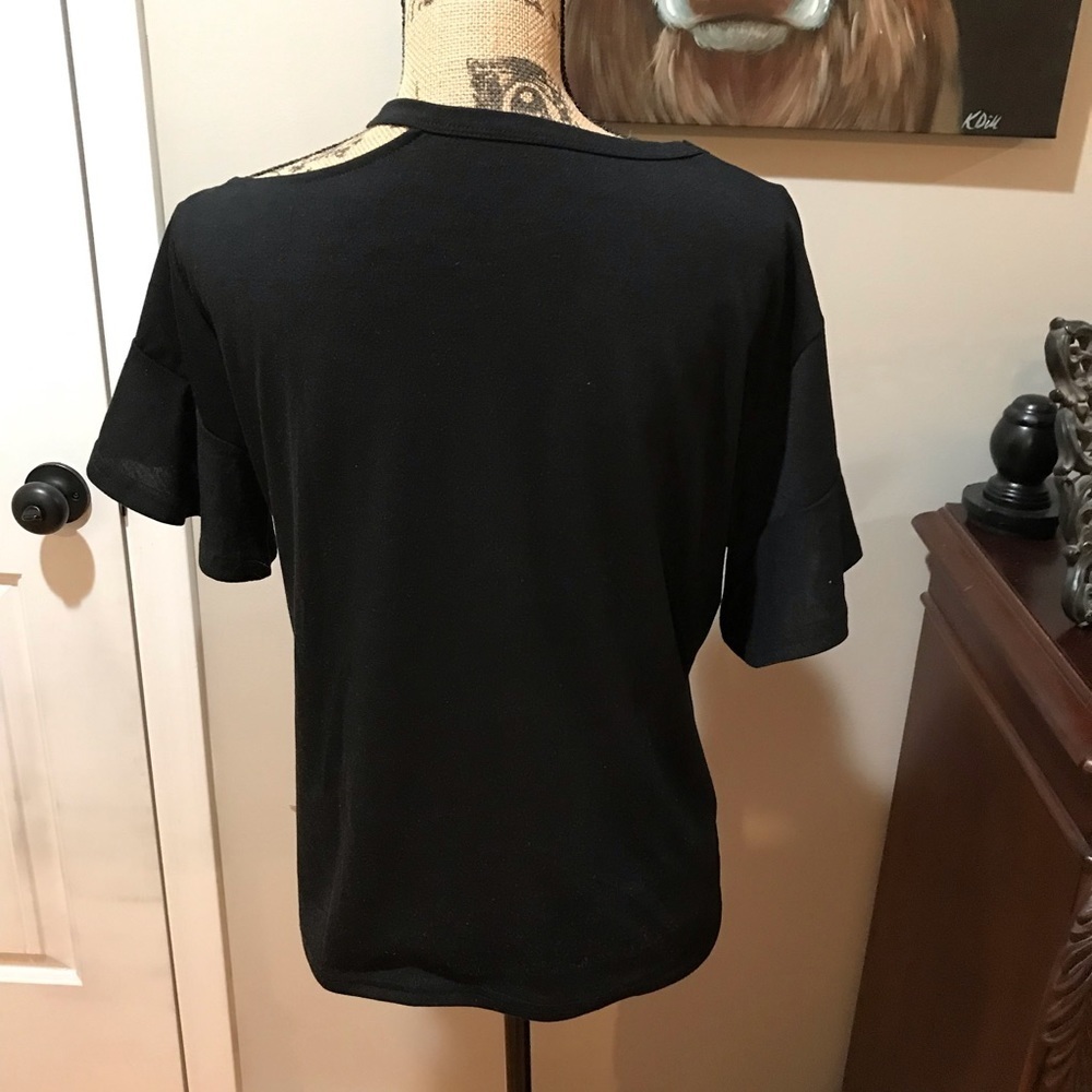 ▪️Cut Out Ruffle Sleeve Top - Picture 5 of 11